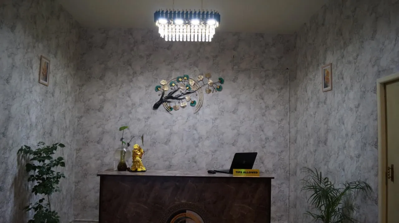 FootAura salem Center